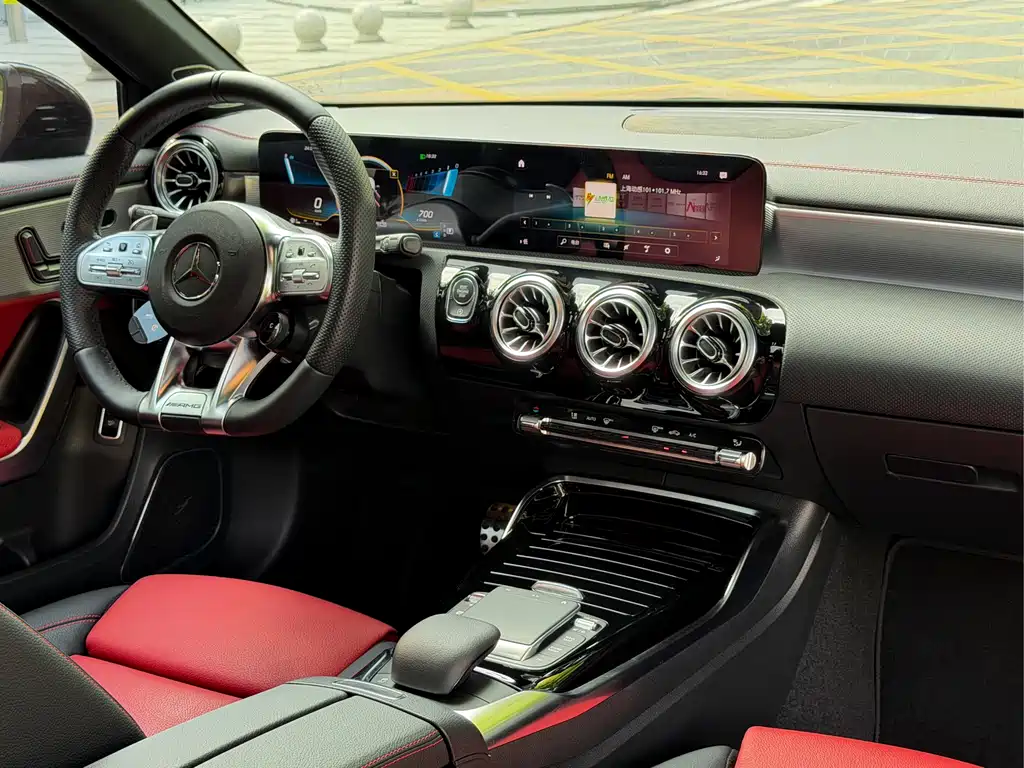 Mercedes-Benz Mercedes-Benz A-Class AMG 2022 AMG A 35 L 4MATIC 2022 - thumbnail 21