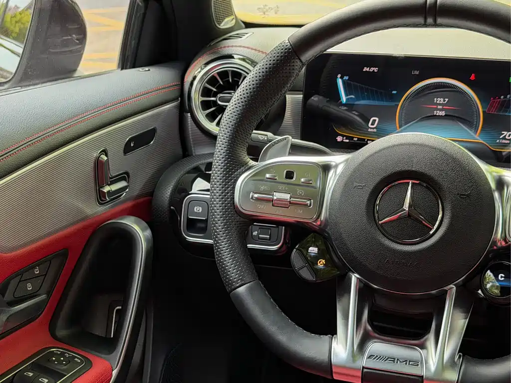 Mercedes-Benz Mercedes-Benz A-Class AMG 2022 AMG A 35 L 4MATIC 2022 - thumbnail 22