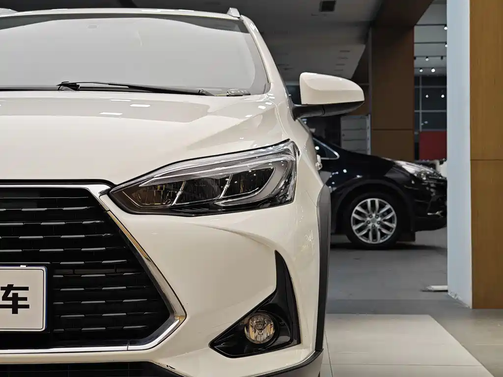 Toyota Yaris L 2020 Yaris L X 1.5L CVT Luxury Edition 2020 - thumbnail 2