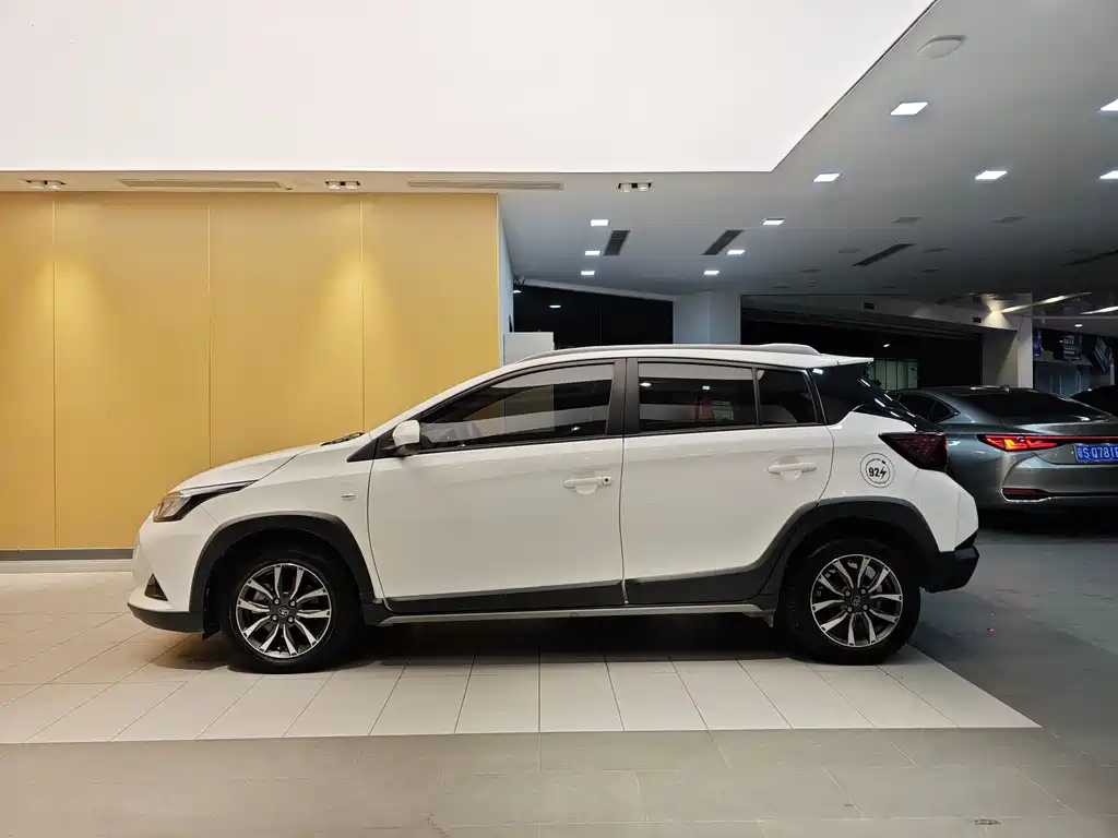 Toyota Yaris L 2020 Yaris L X 1.5L CVT Luxury Edition 2020 - thumbnail 6