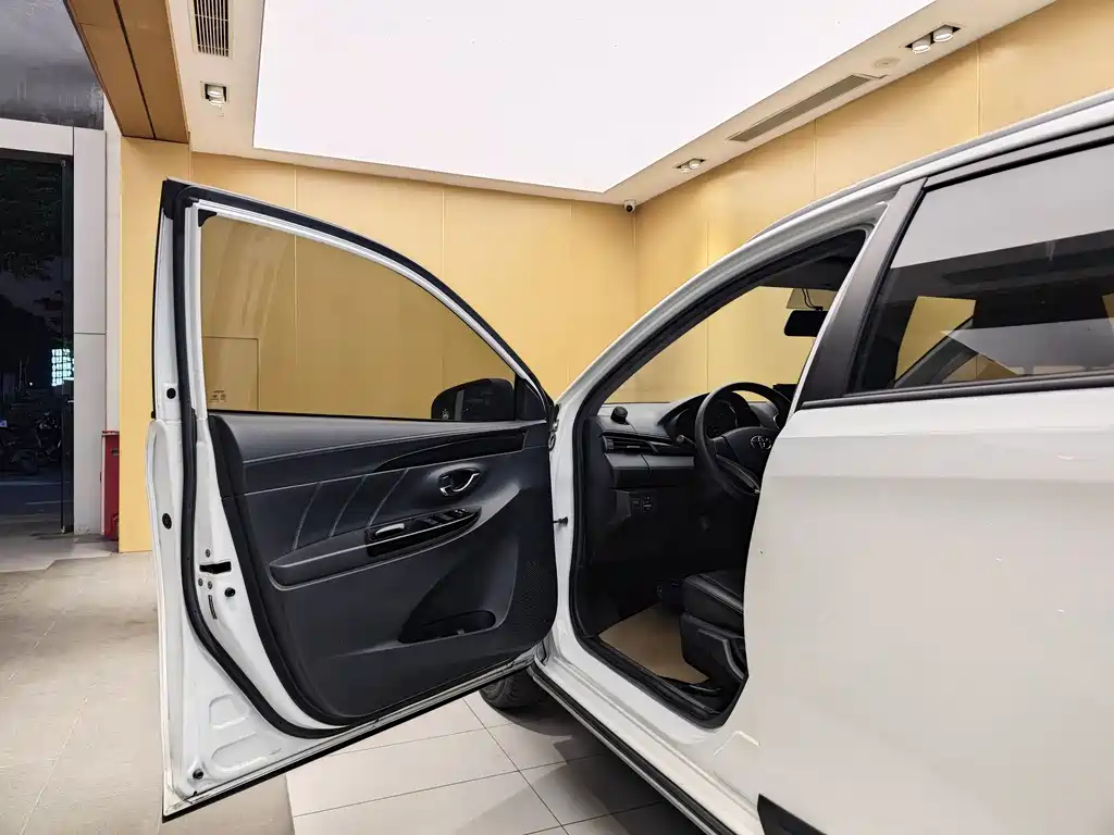 Toyota Yaris L 2020 Yaris L X 1.5L CVT Luxury Edition 2020 - thumbnail 7
