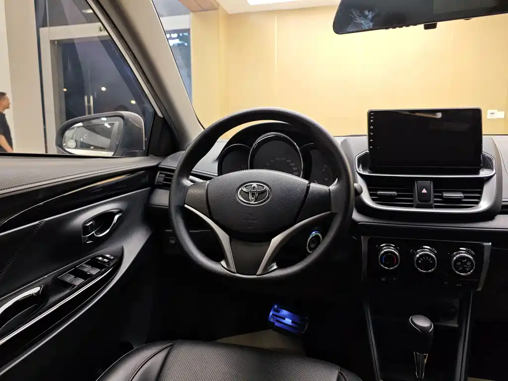 Toyota Yaris L 2020 Yaris L X 1.5L CVT Luxury Edition 2020 - thumbnail 14
