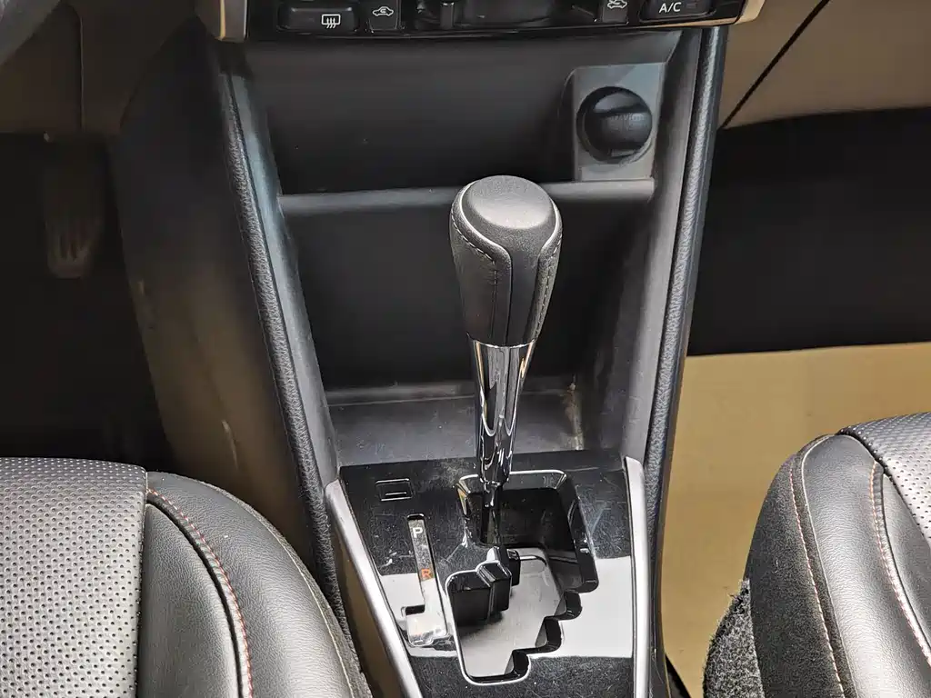 Toyota Yaris L 2020 Yaris L X 1.5L CVT Luxury Edition 2020 - thumbnail 17