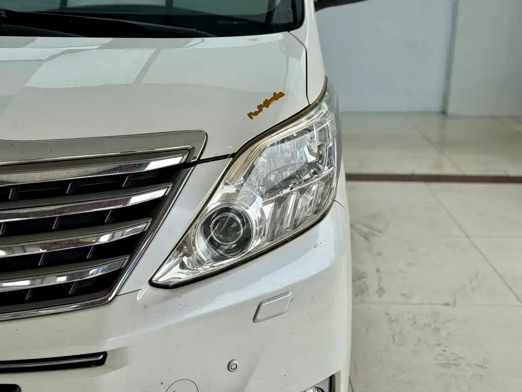 Toyota Alphard 2014 Middle East Edition 2016 - thumbnail 4