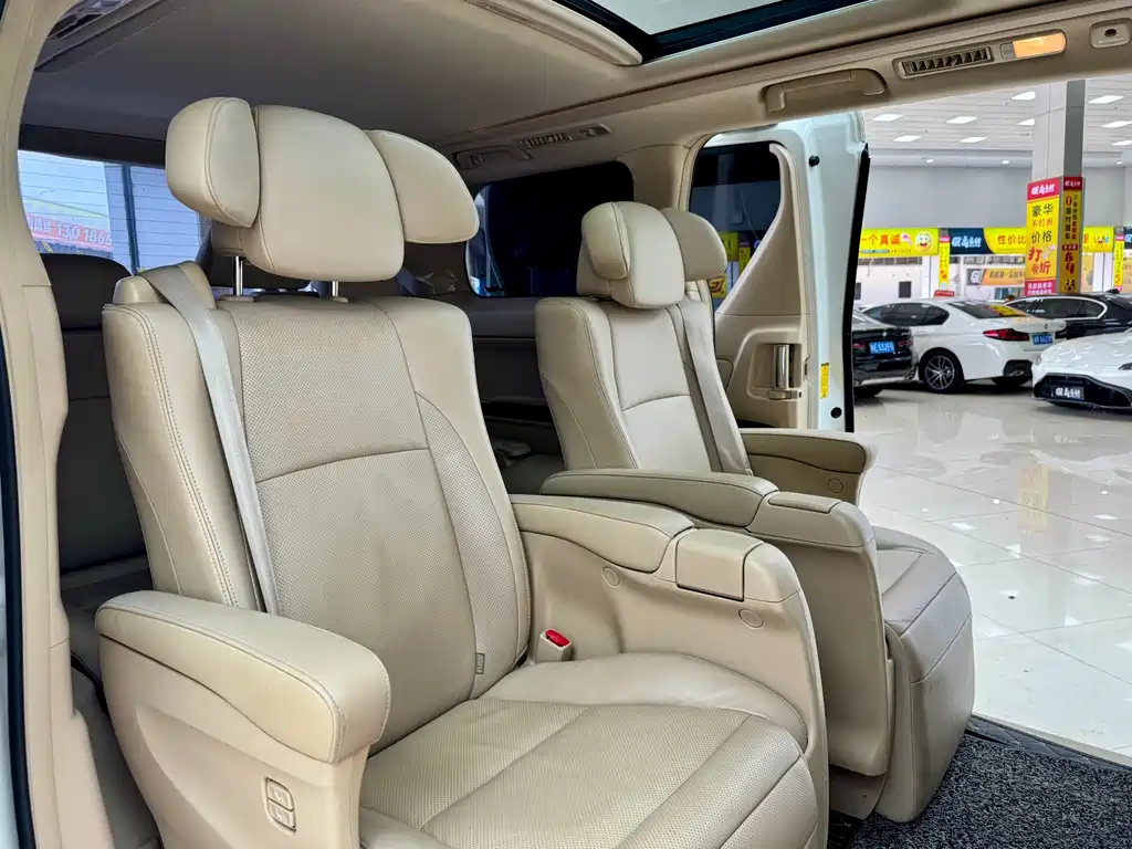 Toyota Alphard 2014 Middle East Edition 2016 - thumbnail 11