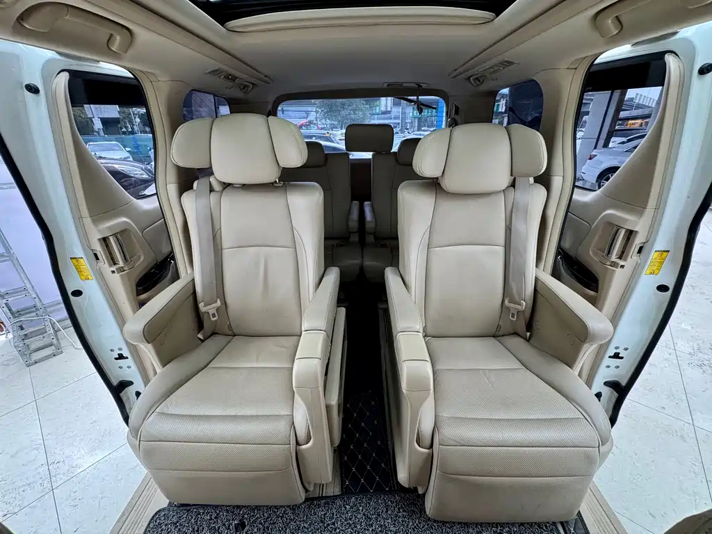 Toyota Alphard 2014 Middle East Edition 2016 - thumbnail 17