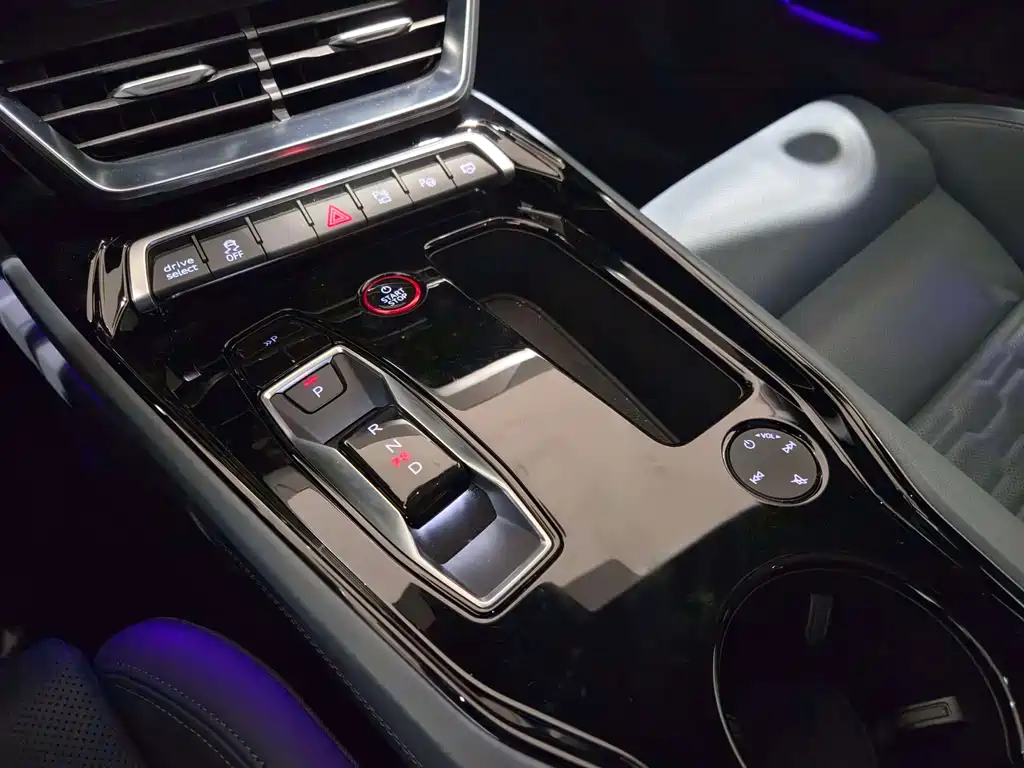 Audi Audi e-tron GT 2024 - thumbnail 6