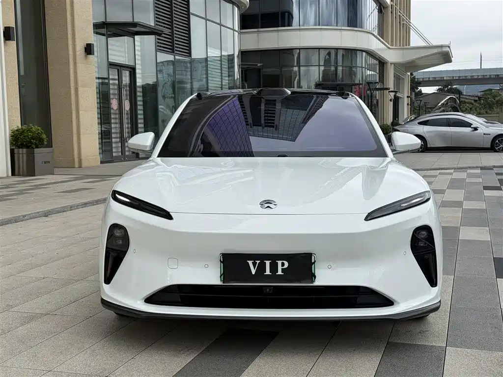 NIO NIO ET5 2024 75kWh 2025 - thumbnail 2