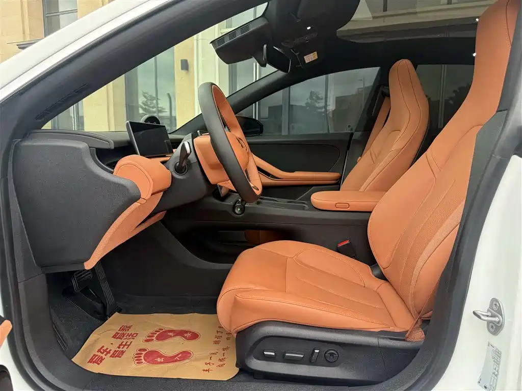 NIO NIO ET5 2024 75kWh 2025 - thumbnail 5