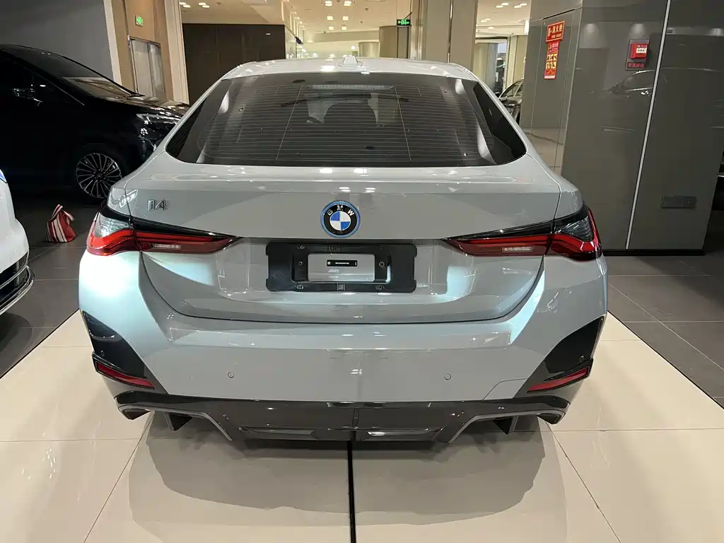 BMW BMW i4 2023 eDrive35 2023 - thumbnail 8