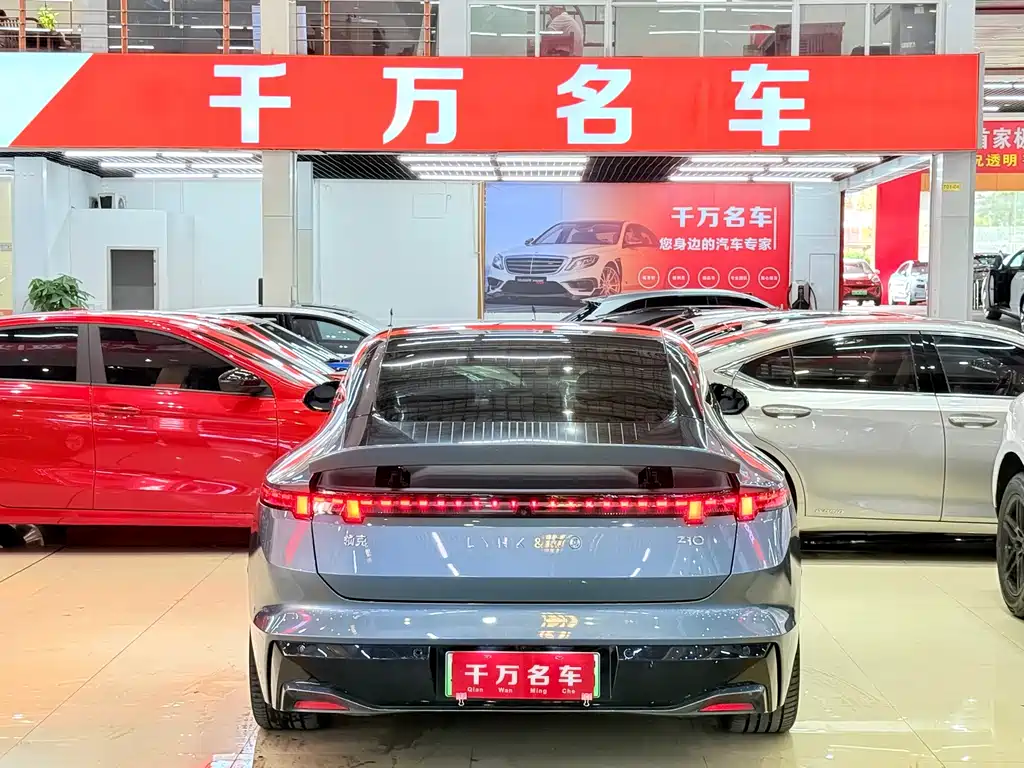 Lynk & Co Lynk & Co Z10 2024 95kWh 702km AWD Smart Driving Ultra 2024 - thumbnail 4