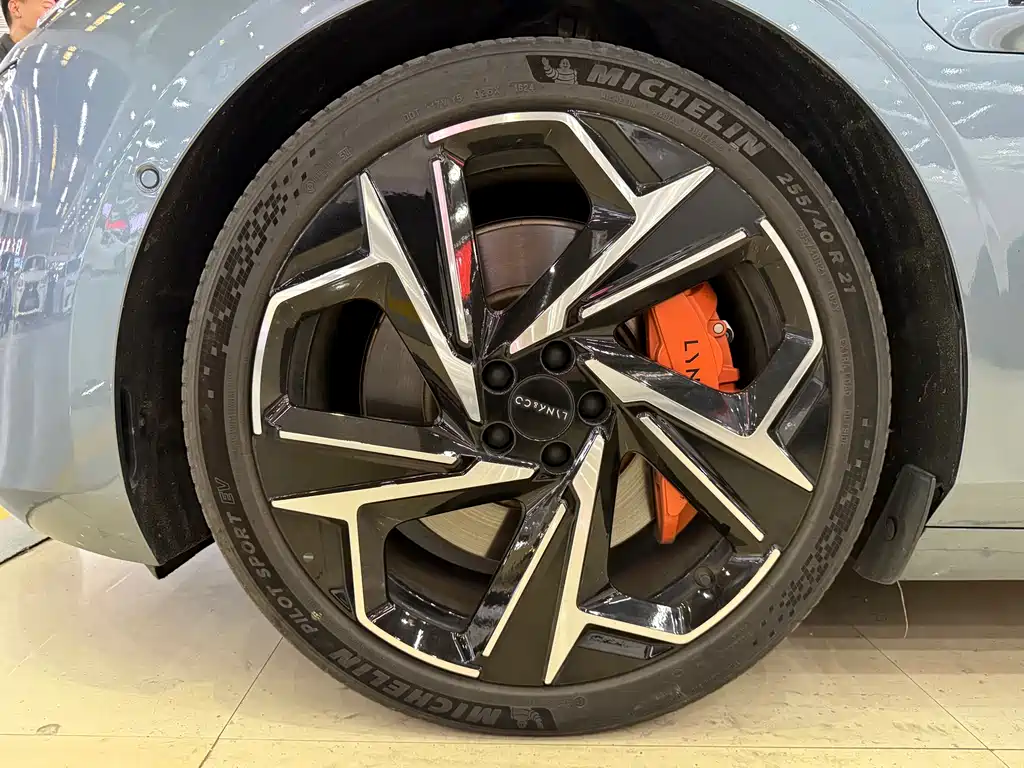 Lynk & Co Lynk & Co Z10 2024 95kWh 702km AWD Smart Driving Ultra 2024 - thumbnail 6