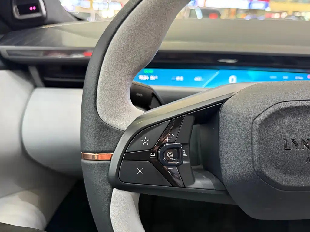 Lynk & Co Lynk & Co Z10 2024 95kWh 702km AWD Smart Driving Ultra 2024 - thumbnail 9