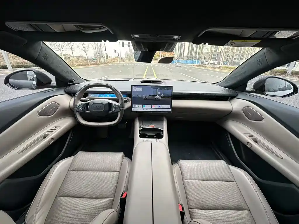 Lynk & Co Lynk & Co Z10 2024 95kWh 806km RWD Smart Driving Max 2024 - thumbnail 5