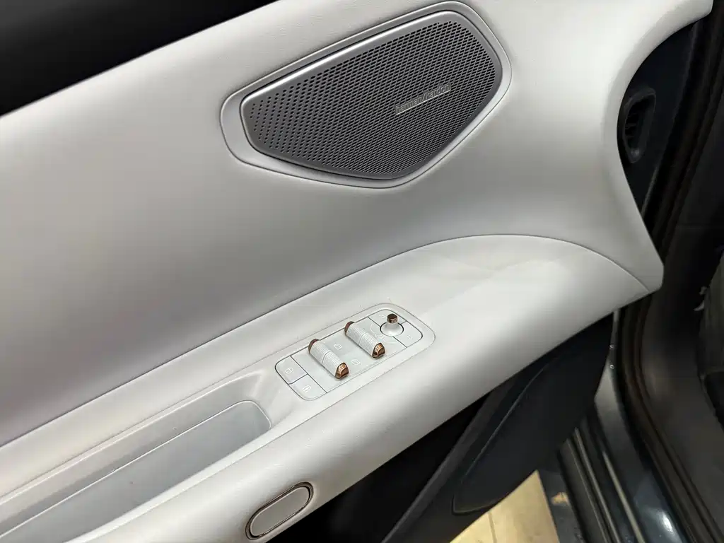 Lynk & Co Lynk & Co Z10 2024 95kWh 702km AWD Smart Driving Ultra 2024 - thumbnail 15