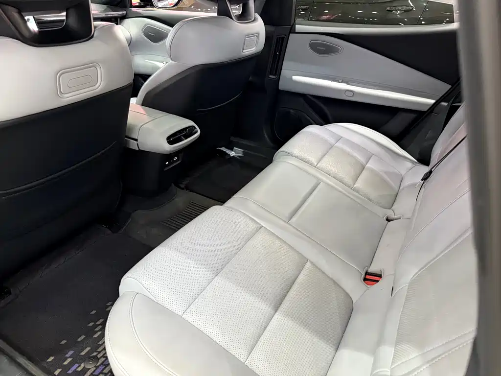 Lynk & Co Lynk & Co Z10 2024 95kWh 702km AWD Smart Driving Ultra 2024 - thumbnail 20