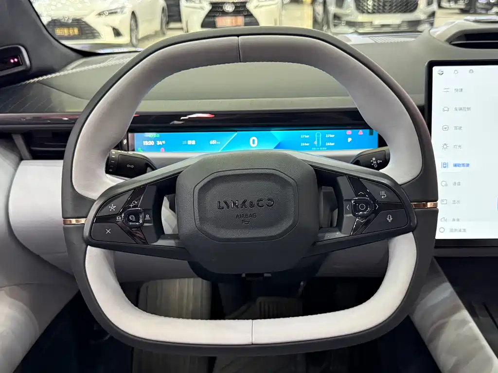 Lynk & Co Lynk & Co Z10 2024 95kWh 702km AWD Smart Driving Ultra 2024 - thumbnail 23