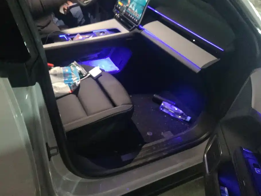 Polestar Polestar 4 2023 Dual Motor High Performance PLUS 2024 - thumbnail 8
