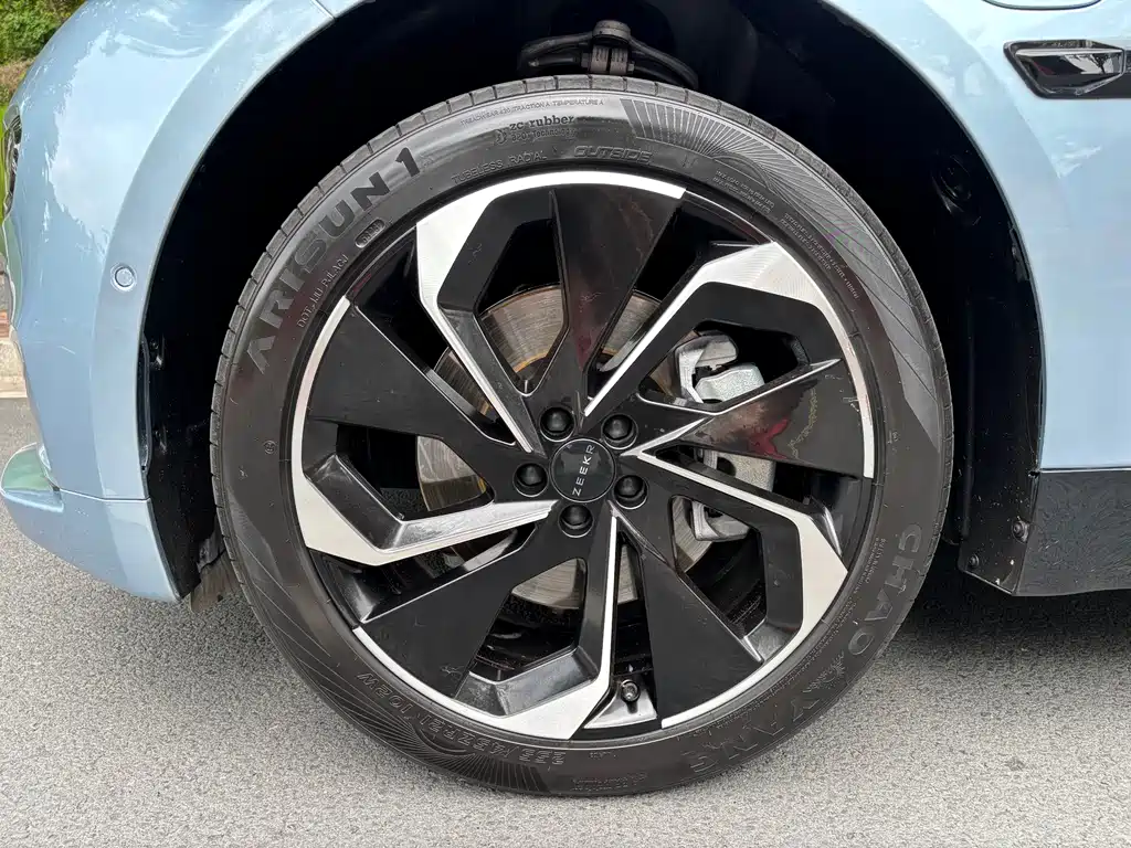 Zeekr Zeekr 001 Long Range RWD WE 2022 - thumbnail 6