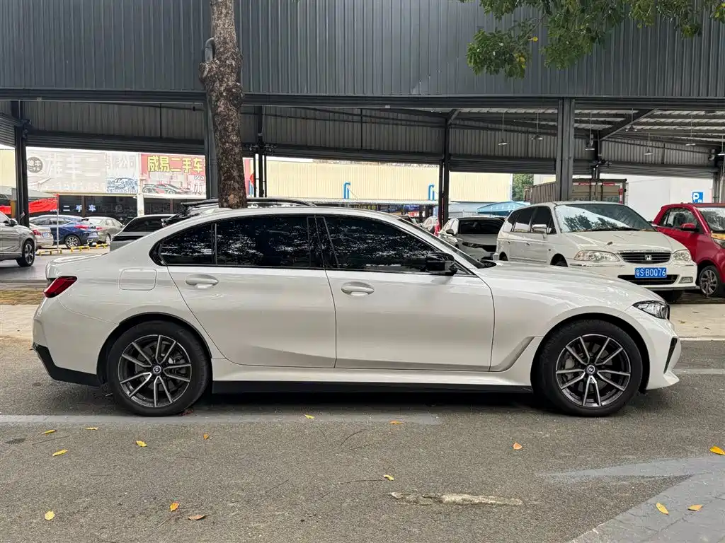 BMW BMW i3 eDrive 40 L 2023 - thumbnail 4