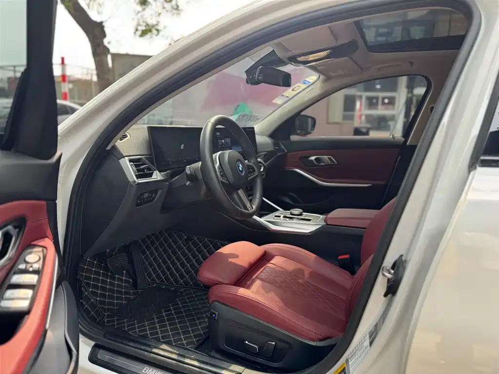 BMW BMW i3 eDrive 40 L 2023 - thumbnail 6