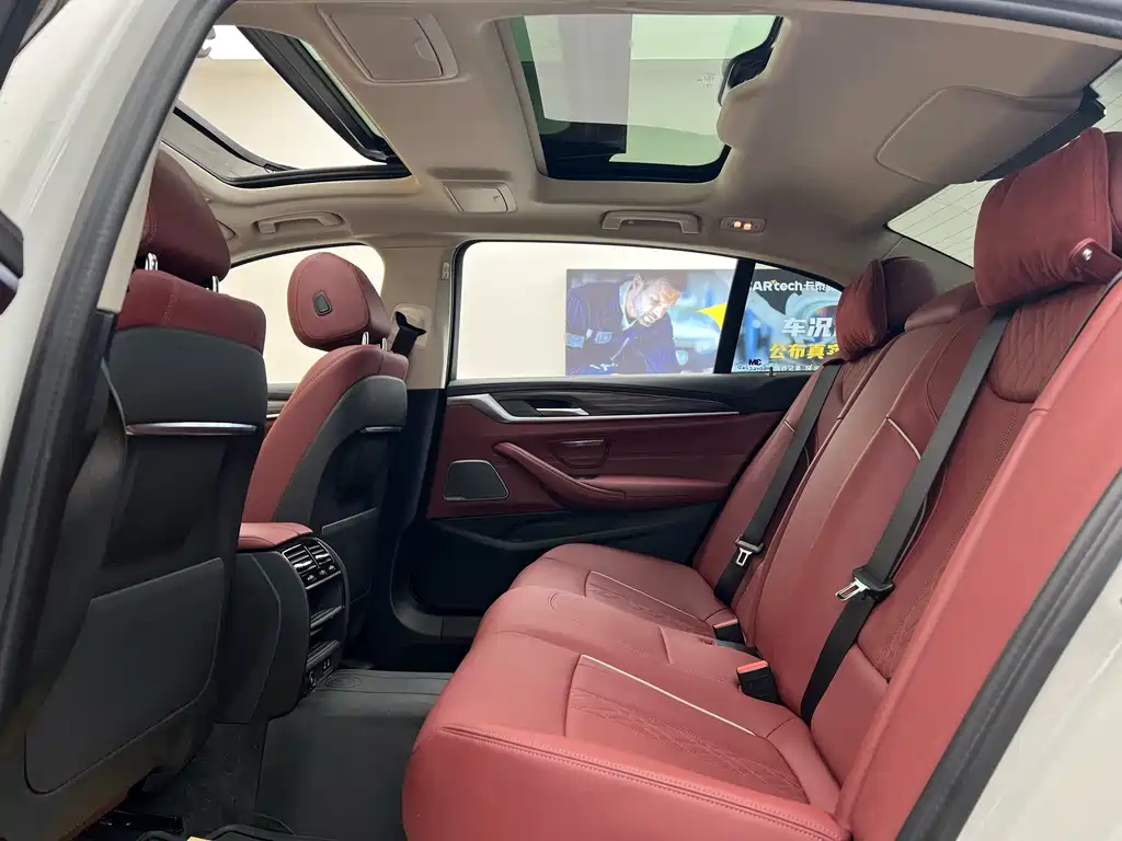 BMW BMW 5 Series 2022 Facelift 530Li Leading Edition Luxury Package 2022 - thumbnail 28