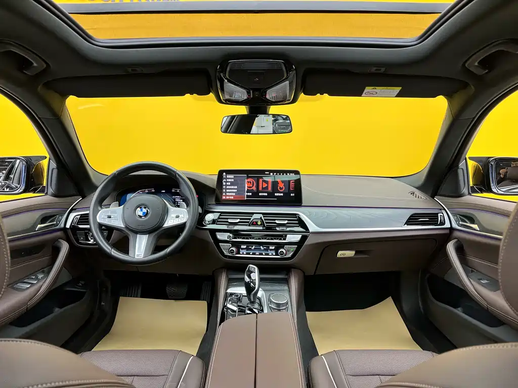 BMW BMW 5 Series 2023 Facelift 530Li Leading Edition M Sport Package 2023 - thumbnail 8