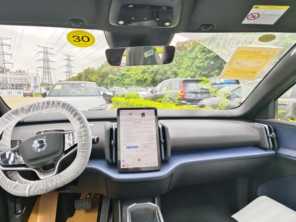 Volvo Volvo EX30 2025 RWD Long Range Plus 2025 - thumbnail 6
