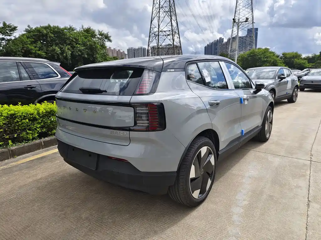 Volvo Volvo EX30 2025 RWD Long Range Plus 2025 - thumbnail 10