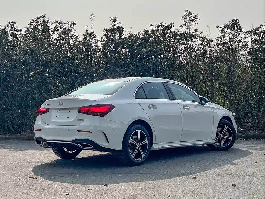 Mercedes-Benz Mercedes-Benz A-Class 2025 Facelift A 200 L Fashion 2026 - thumbnail 4