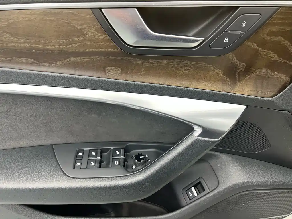 Audi Audi A6L 2019 45 TFSI Zhenxuan Dynamic Edition 2019 - thumbnail 3