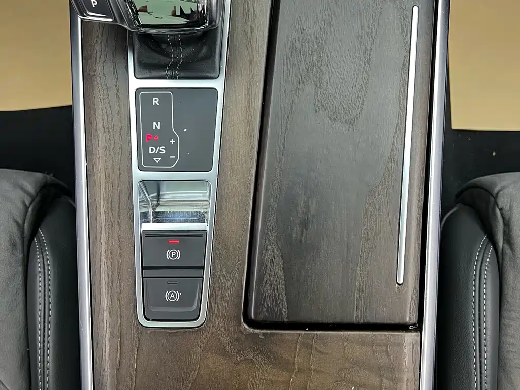 Audi Audi A6L 2019 45 TFSI Zhenxuan Dynamic Edition 2019 - thumbnail 14