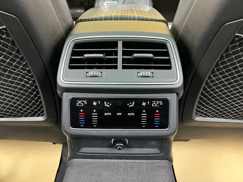 Audi Audi A6L 2019 45 TFSI Zhenxuan Dynamic Edition 2019 - thumbnail 24