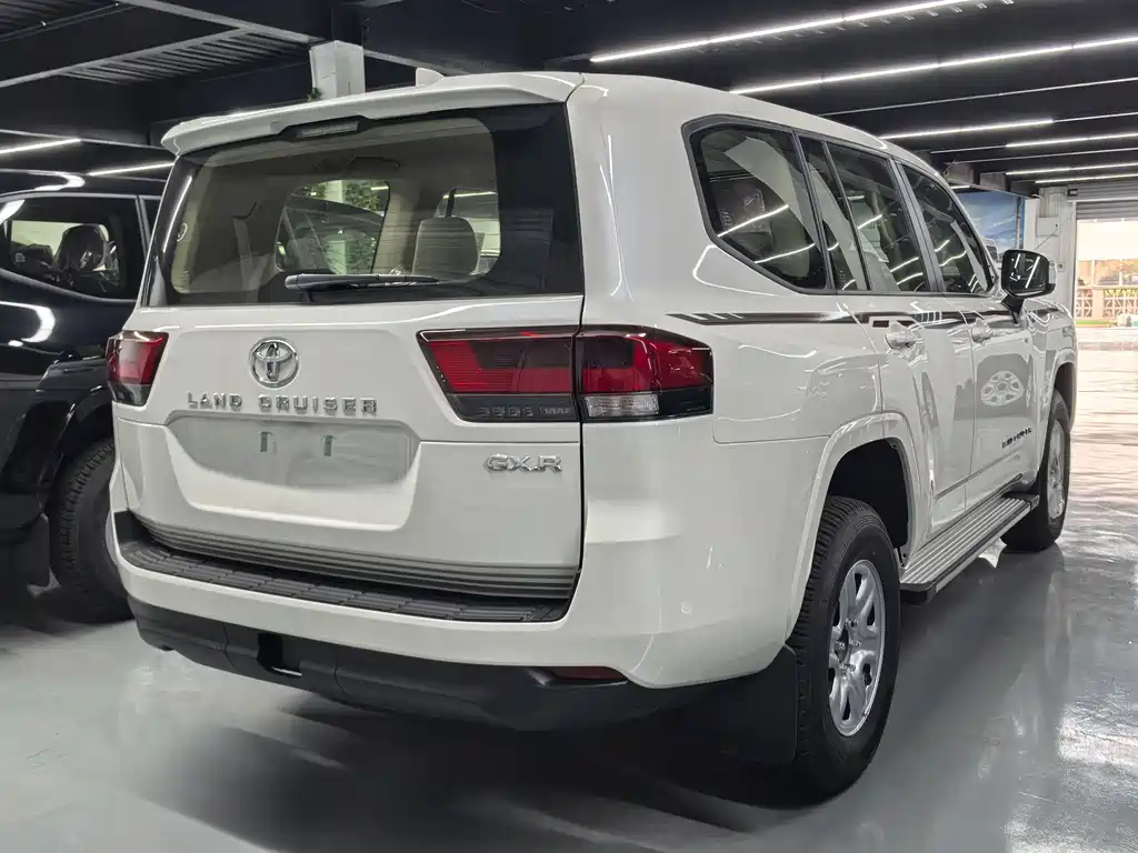 Toyota Land Cruiser LC300 2025 4.0L Automatic 2026 - thumbnail 13