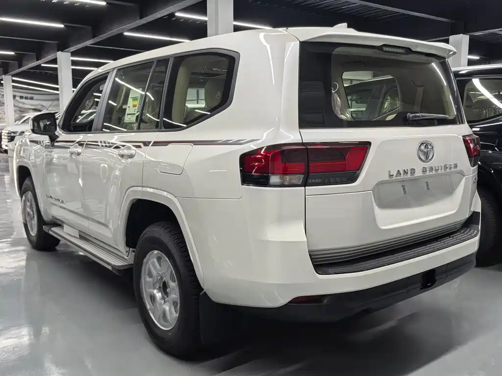 Toyota Land Cruiser LC300 2025 4.0L Automatic 2026 - thumbnail 14