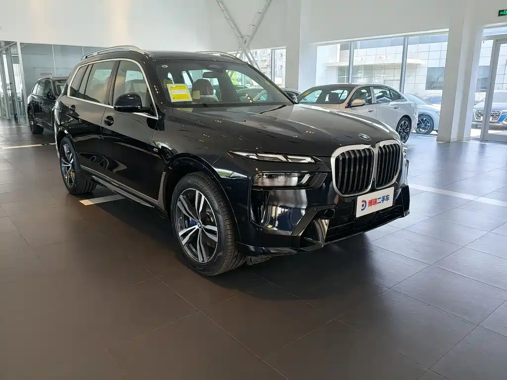 BMW BMW X7 2024 xDrive40i M Sport Package 2026 - thumbnail 3