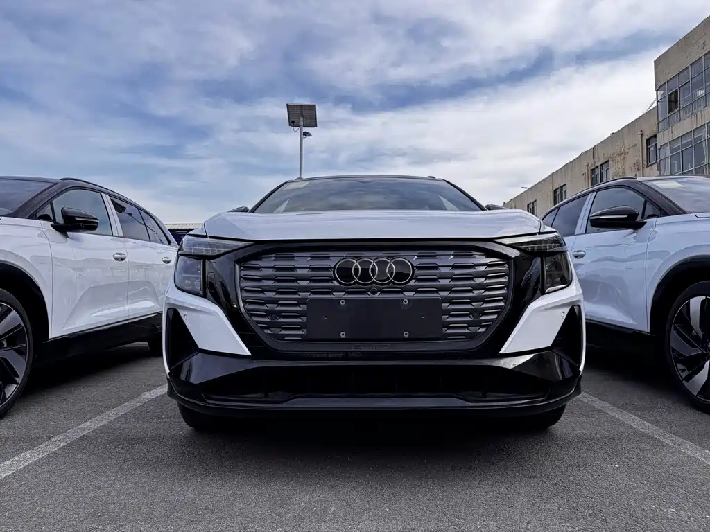Audi Audi Q5 e-tron 2023 40 e-tron Shining Edition Mecha Package 2026 - thumbnail 4