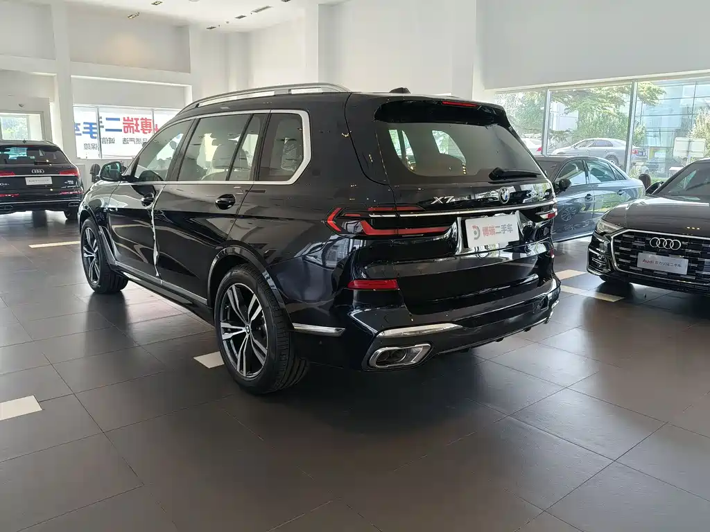 BMW BMW X7 2024 xDrive40i M Sport Package 2026 - thumbnail 7