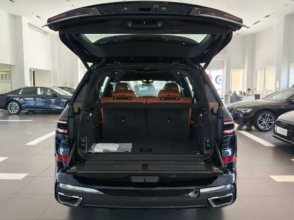 BMW BMW X7 2024 xDrive40i M Sport Package 2026 - thumbnail 16