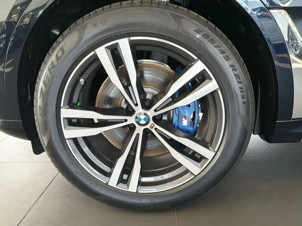 BMW BMW X7 2024 xDrive40i M Sport Package 2026 - thumbnail 17
