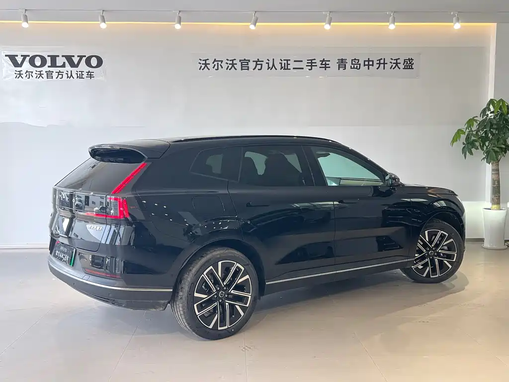 Volvo Volvo XC70 PHEV 2026 AWD Long Range Plus 2026 - thumbnail 4