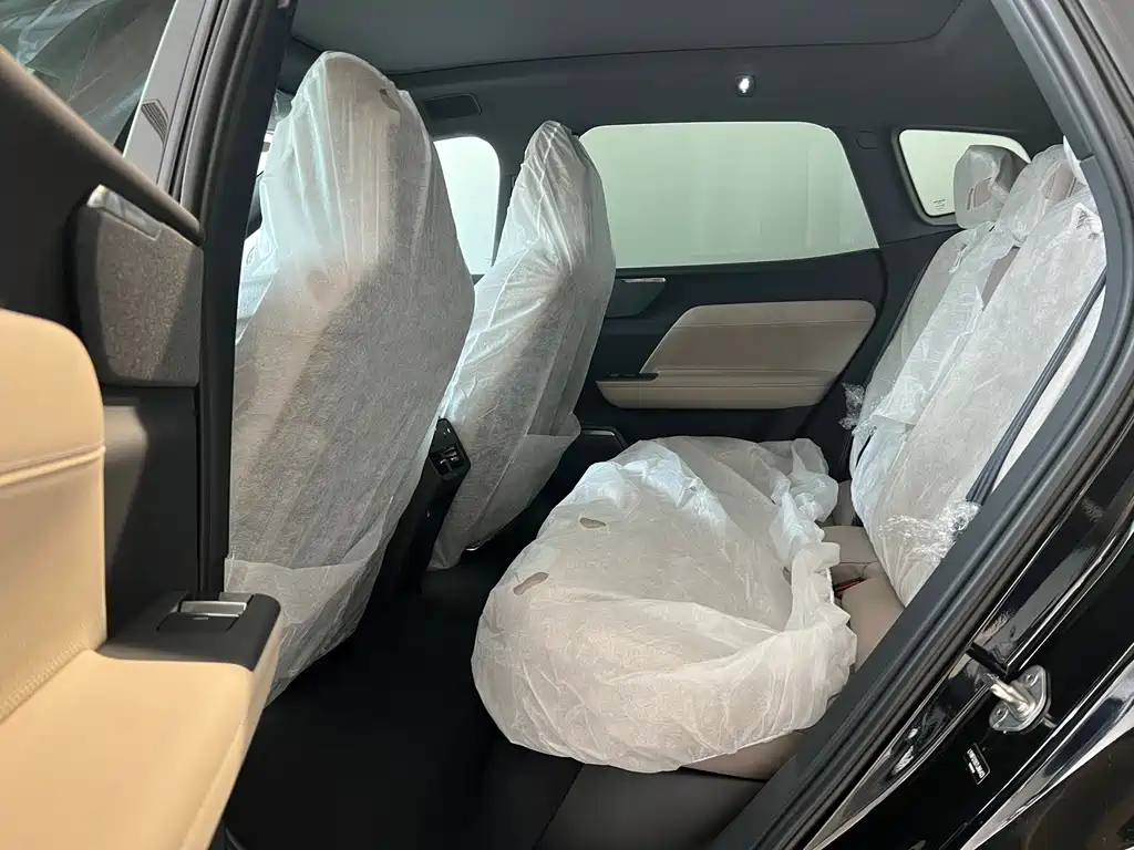 Volvo Volvo XC70 PHEV 2026 AWD Long Range Plus 2026 - thumbnail 10