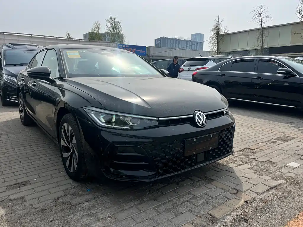 Volkswagen Passat Pro 380TSI 2026 - thumbnail 2