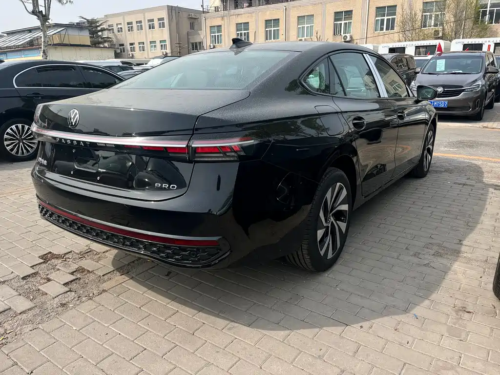 Volkswagen Passat Pro 380TSI 2026 - thumbnail 3