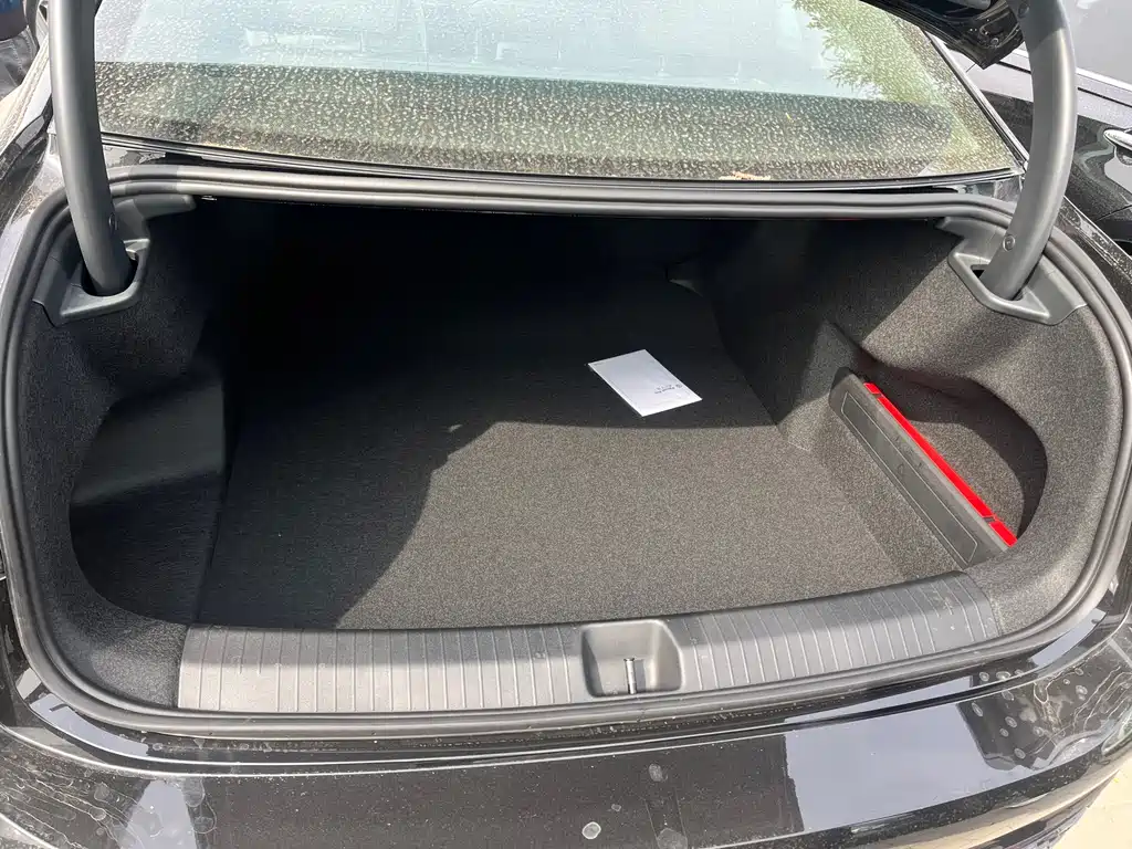 Volkswagen Passat Pro 380TSI 2026 - thumbnail 10