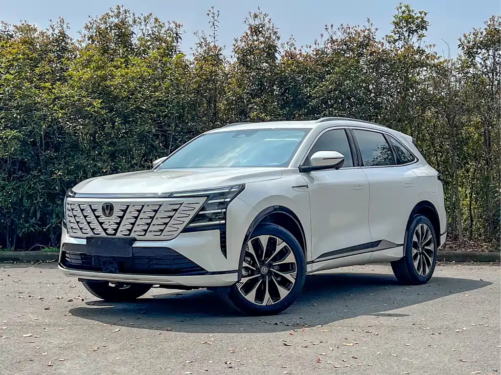 Changan 长安CS75PLUS 2025款 第四代 UItra 2.0T 新蓝鲸 智慧劲擎型 2026 - thumbnail 3
