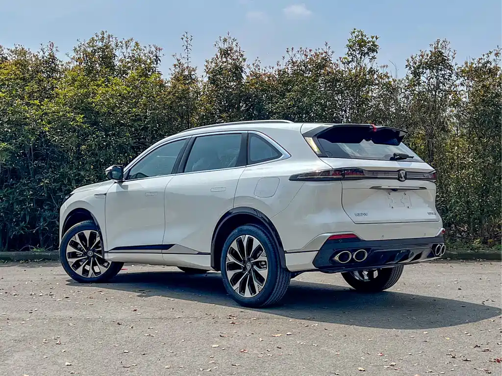 Changan 长安CS75PLUS 2025款 第四代 UItra 2.0T 新蓝鲸 智慧劲擎型 2026 - thumbnail 6