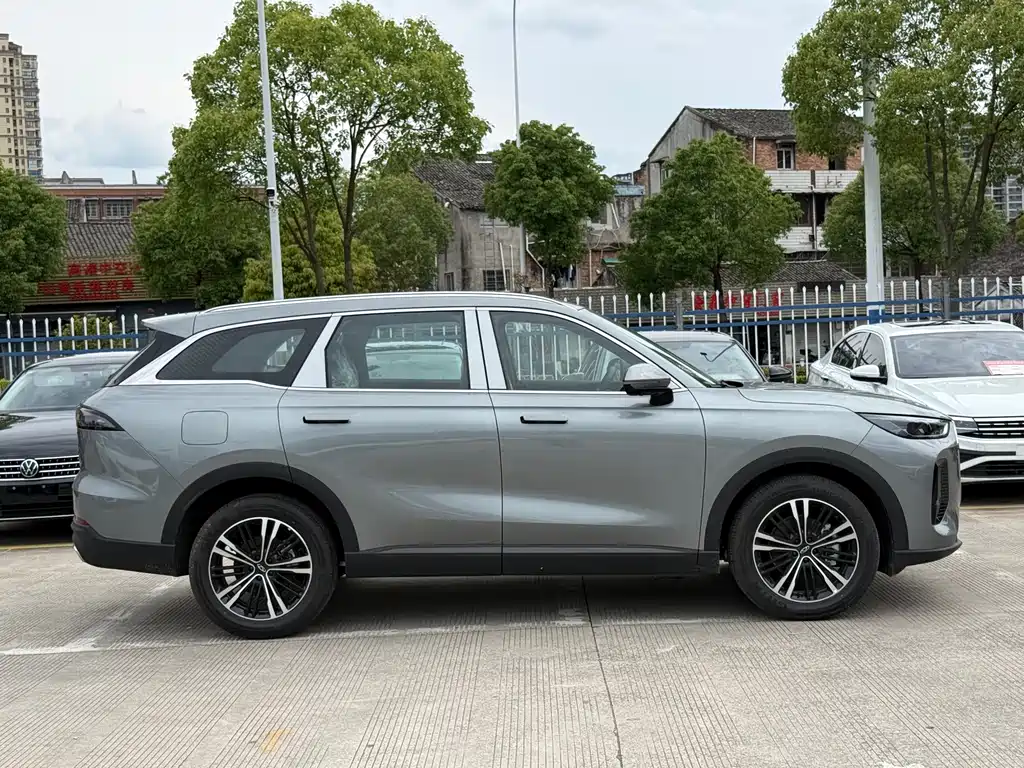 Chery Tiggo 9 2.0T Luxury 2026 - thumbnail 7