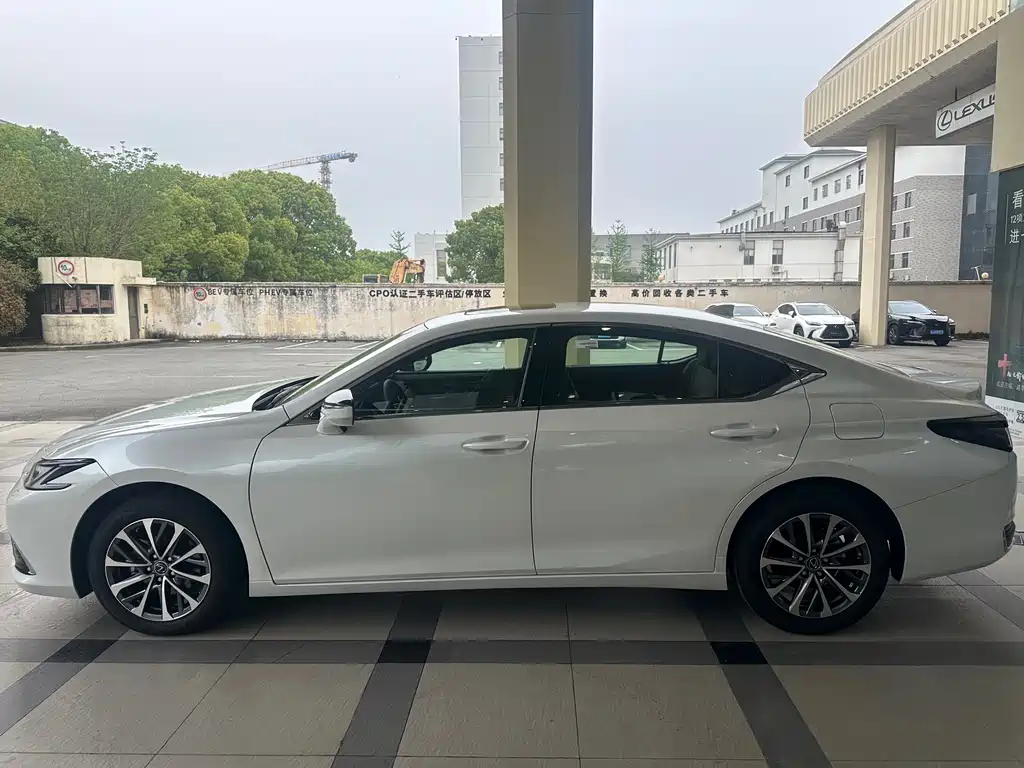 Lexus Lexus ES 2025 200 Zhenxiang Edition 2025 - thumbnail 3