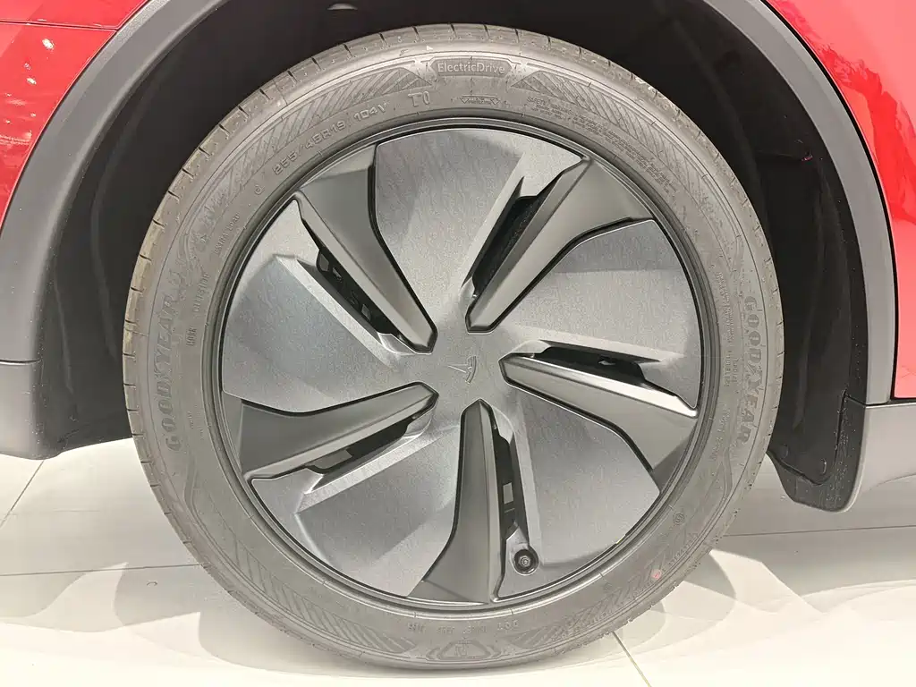 Tesla Model Y RWD 2026 - thumbnail 12